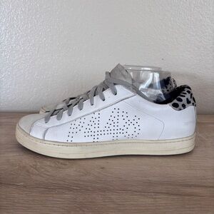 P448 John Low Top White‎ Lace Up Sneaker Size 39, US Size 8.5-9